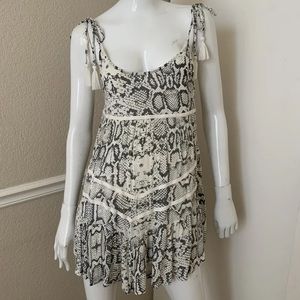 Rip curl Grey/ivory Snake Printed Babydoll Dress